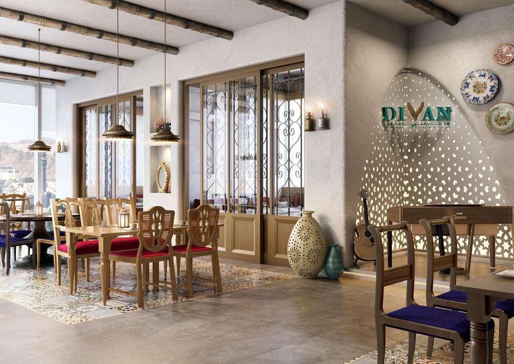 Doubletree By Hilton Muscat Qurum Restoran fotoğraf